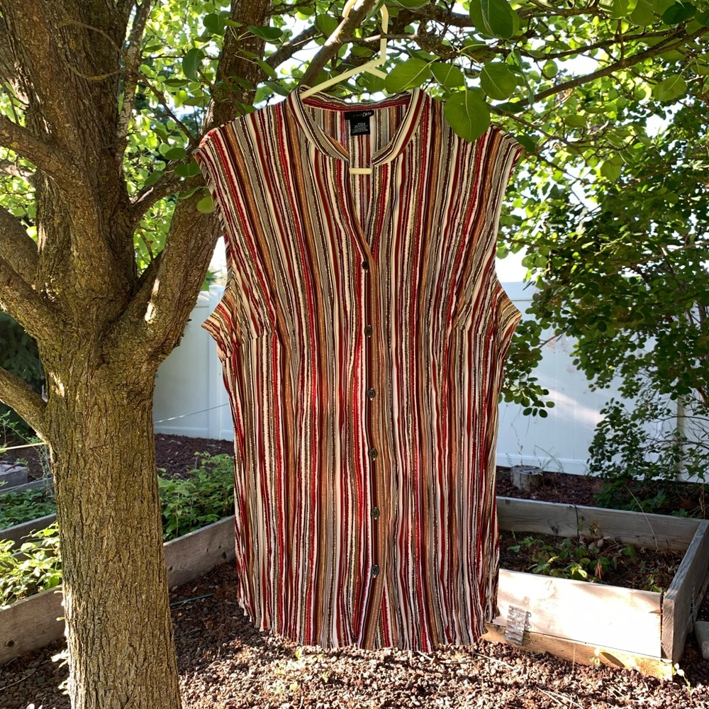 Ruffled texture East 5th sleeveless top.